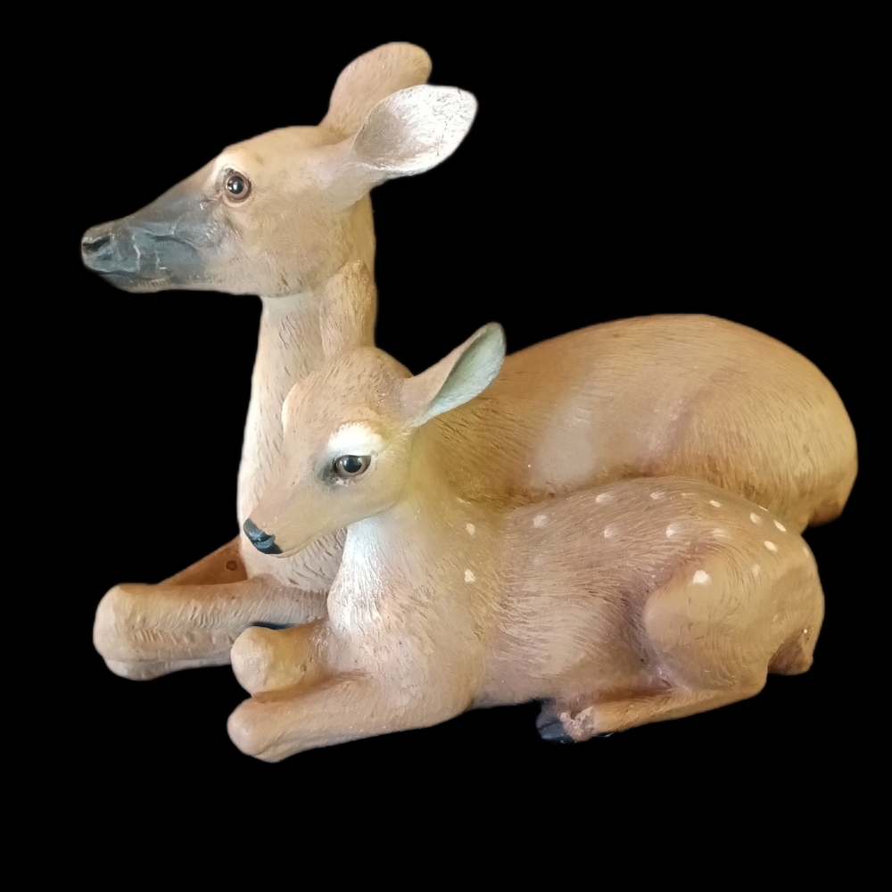 Rare Vintage Universal Statuary Doe/Fawn Figurine Numbered - Picture 2 of 10